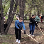 Субботник, посвященный 77-ой годовщине Победы советского народа над нацистской Германией в Великой Отечественной войне 1941-1945 годов
