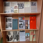 В информационно-библиотечном центре открылась книжно-иллюстративная выставка «История блокадного Ленинграда – о прошлом для будущего», посвященная  80-летию полного освобождения Ленинграда от блокады.    	Блокада Ленинграда началась 8 сентября 1941 года. В планах гитлеровских оккупантов было стереть с лица земли город и уничтожить всех ленинградцев. Осаждённый Ленинград 872  дня боролся за жизнь. Ежедневные бомбардировки и  страшный голод не сломили его жителей, Ленинград жил,  Ленинград боролся. На оставши