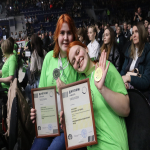 В Алтайском крае завершился региональный этап Чемпионата по профессиональному мастерству «Профессионалы» В Алтайском крае завершился Региональный этап Чемпионата по профессиональному мастерству «Профессионалы» в 2024 году. Торже-ственное закрытие Чемпионата и награждение победителей прошло в мно-гофункциональном спортивном комплексе краевой столицы «Титов-Арена». Губернатор Алтайского края, Председатель Правительства Алтай-ского края Виктор Томенко приветствовал участников Чемпионата. «Огромный заряд энерги