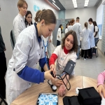 Накануне Дня российского студенчества студенты КГБПОУ «Алтайский институт развития медицинского образования» активно включились в выполнение заданий интеллектуально-развлекательного квеста, организованного  участниками проекта «Языковые горизонты».