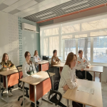 Второй день декады социально-гуманитарных дисциплин был посвящен истории. Студенты - участники акции «Мы в истории России» встретились онлайн и рассказали  о значимых событиях, происходивших в филиалах института 17 марта в разные годы, вспомнили о проводившихся в этот период мероприятиях и конкурсах.