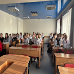 Второй день декады социально-гуманитарных дисциплин был посвящен истории. Студенты - участники акции «Мы в истории России» встретились онлайн и рассказали  о значимых событиях, происходивших в филиалах института 17 марта в разные годы, вспомнили о проводившихся в этот период мероприятиях и конкурсах.