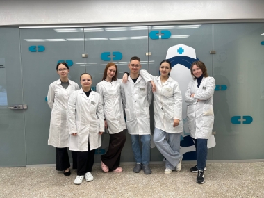Накануне Дня российского студенчества студенты КГБПОУ «Алтайский институт развития медицинского образования» активно включились в выполнение заданий интеллектуально-развлекательного квеста, организованного  участниками проекта «Языковые горизонты».