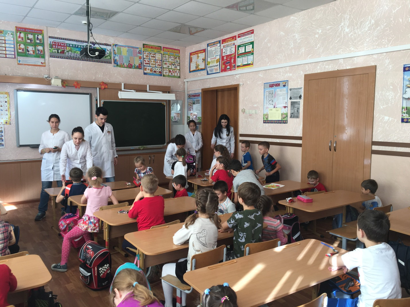 Члены секции «Химия, экология» СНО ББМК на встрече со школьниками