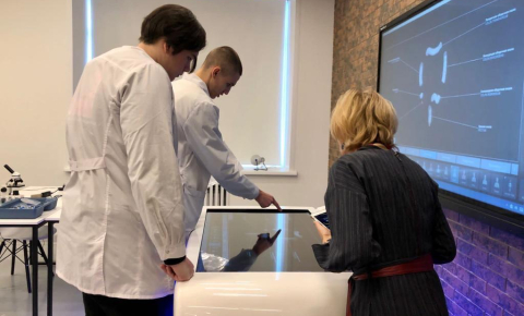 ​​​​​​​9 декабря Алтайский государственный педагогический университет проводил II Открытую региональную олимпиаду по анатомии. Участниками были студенты из 11 команд Алтайского государственного педагогического университета, Новосибирского государственного педагогического университета, Алтайского государственного медицинского университета и Барнаульского базового медицинского колледжа