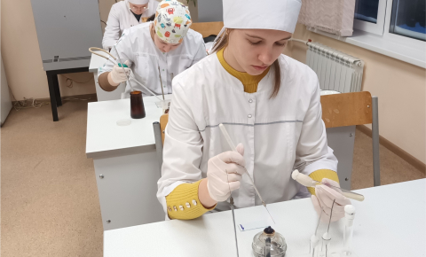 21-24 декабря 2022 года в КГБПОУ «Барнаульский базовый медицинский колледж» прошел профессиональный конкурс «Лучший лаборант-бактериолог»