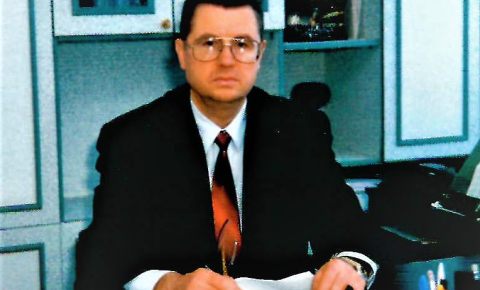 Сегодня траурная страница летописи колледжа пополнилась именем его бывшего директора – Колмыкова Николая Ивановича…