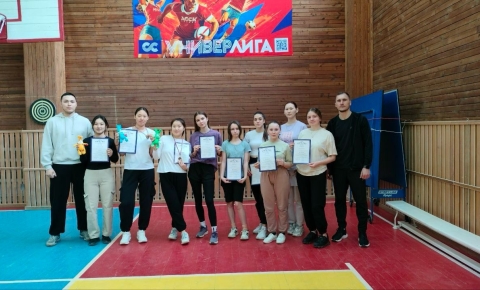 Соревнования по прыжкам на скакалке, метанию дротиков, упражнениям на пресс