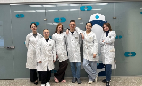 Накануне Дня российского студенчества студенты КГБПОУ «Алтайский институт развития медицинского образования» активно включились в выполнение заданий интеллектуально-развлекательного квеста, организованного  участниками проекта «Языковые горизонты».