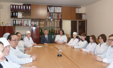 Дискуссионный клуб в АИРМО